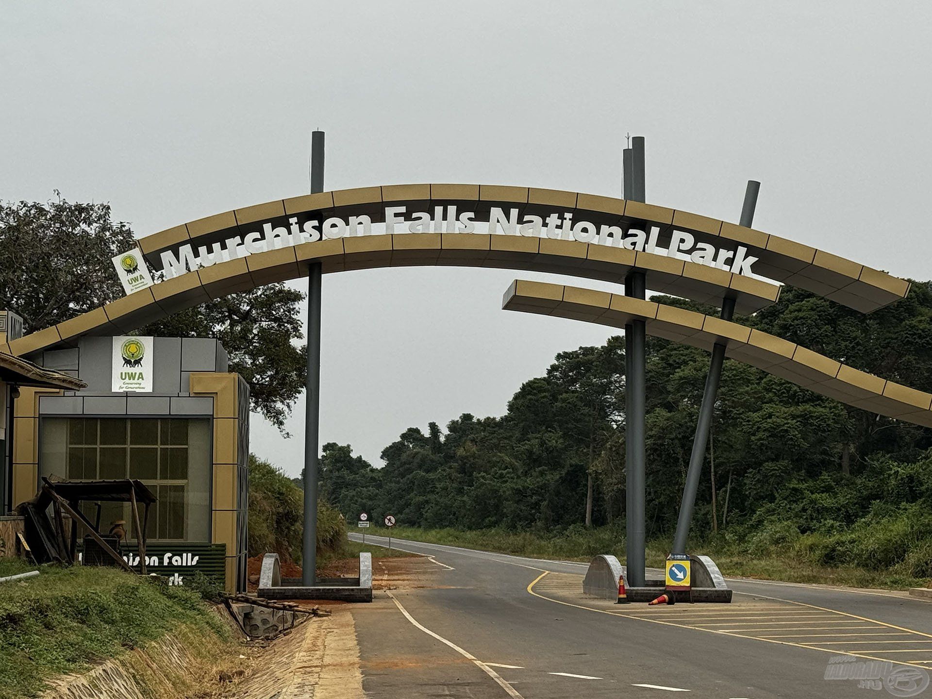 A Murchison Falls National Park kapuja után új világ tárul a látogató szeme elé