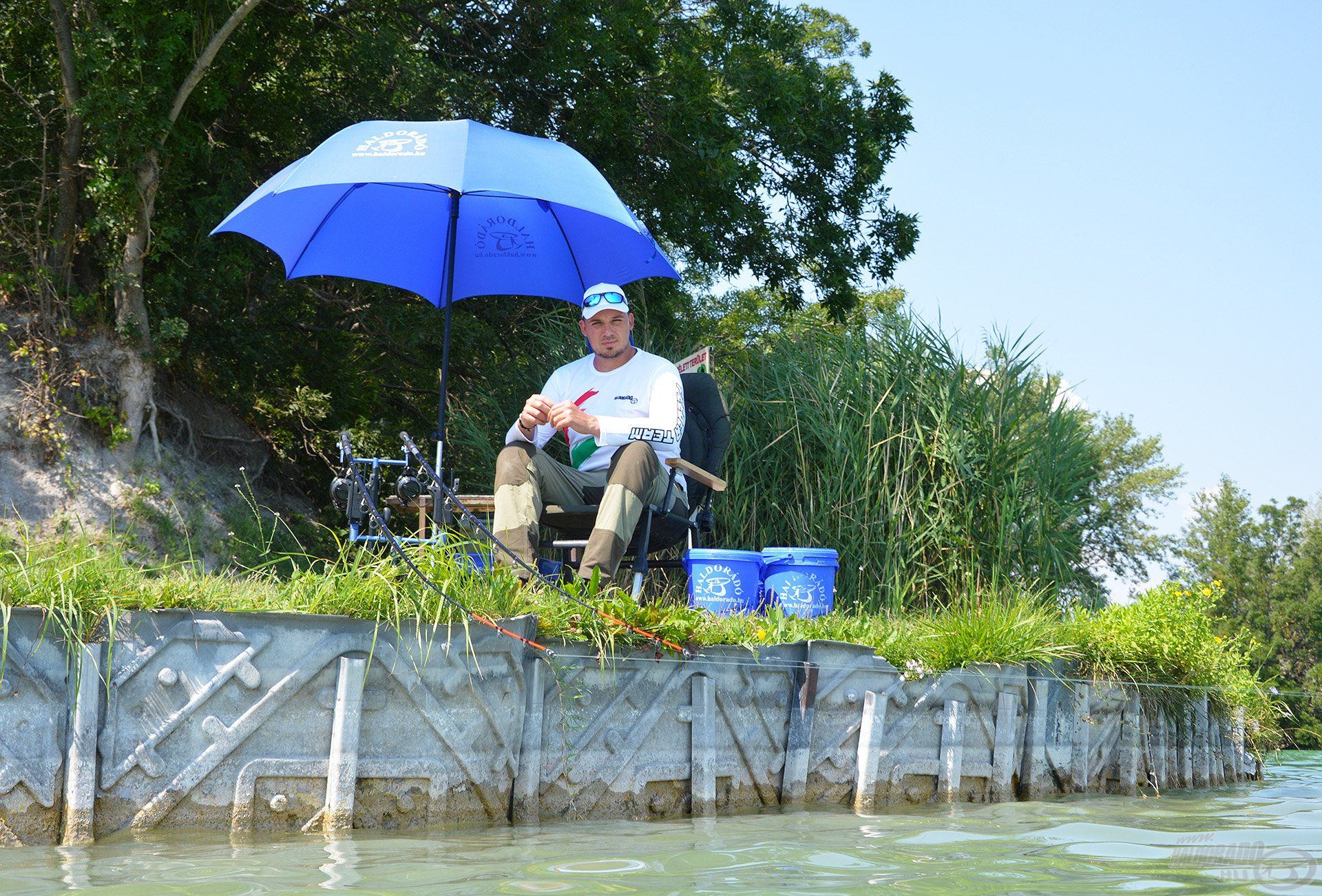 A Carp Academy fotelek között számos strapabíró, nagyon jó terhelhetőségű típus létezik, amelyek gond nélkül bírják a 100 kg feletti horgászokat, akár rendszeres, gyakori használat mellett is