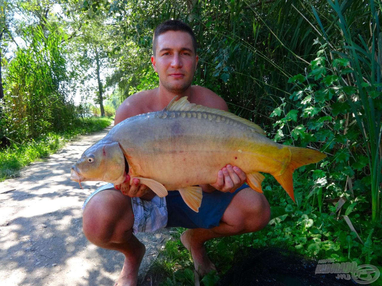 Az első érdeklődő… pontos súlya: 9,42 kg