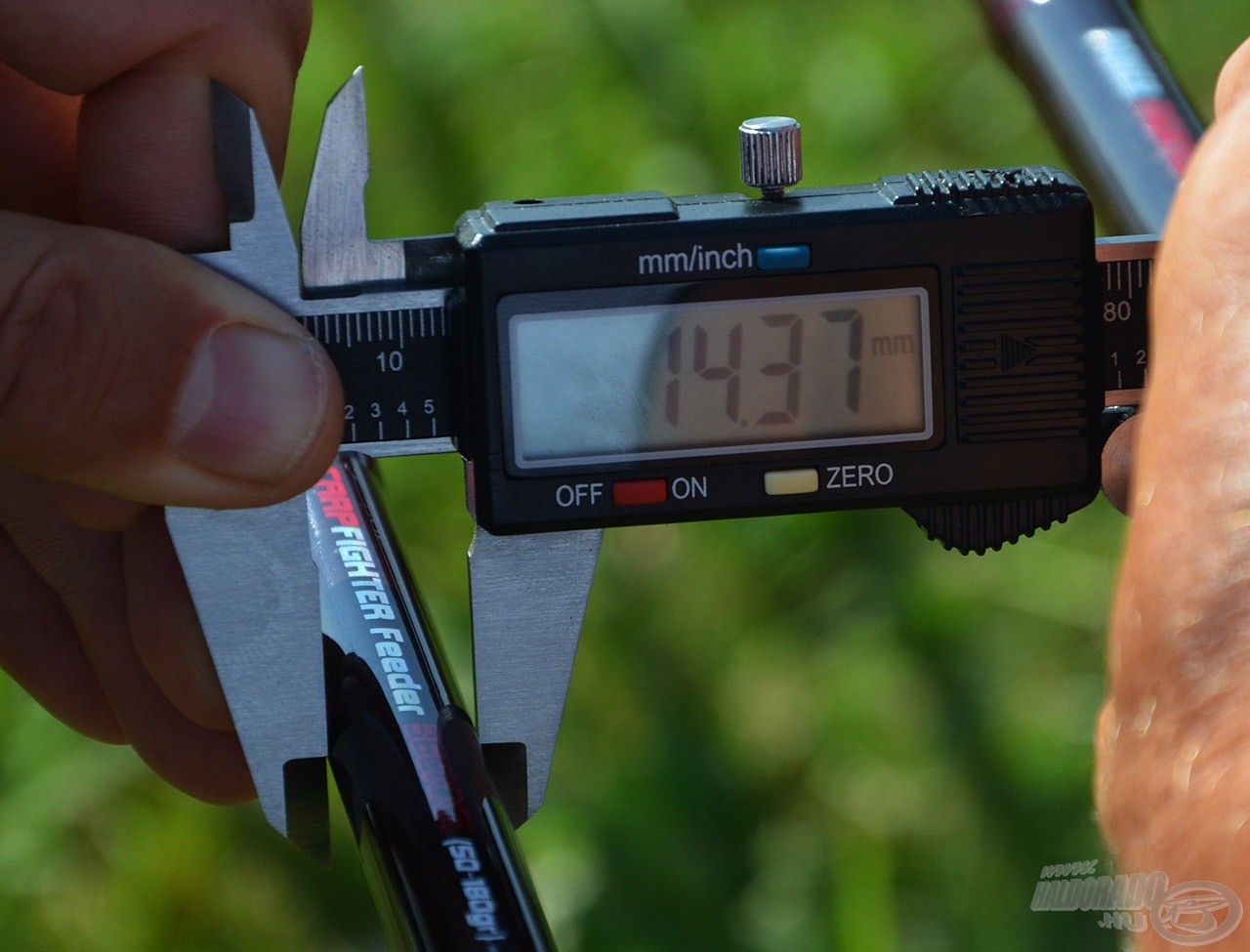 A régi Carp Fighter 360XXH bot nyéltag átmérője 14,37 mm…