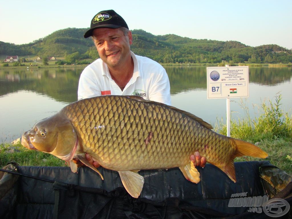 Emeljük a tétet, Bravo: Hollósy Zsolt 12,45 kg-os nyurgája a világcsúcstartó helyről