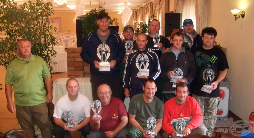 2011 díjazott csapatai