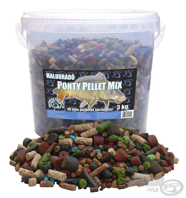 10 különböző fajta pelletet tettünk egy műanyag vödörbe. A 3 kg etető pellet (amelyben vannak csalizó falatok is) így még kedvezőbb áron kerülhet forgalomba