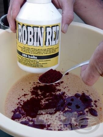 Robin Red a fűszeres jellegű bojlik fontos részét képezheti