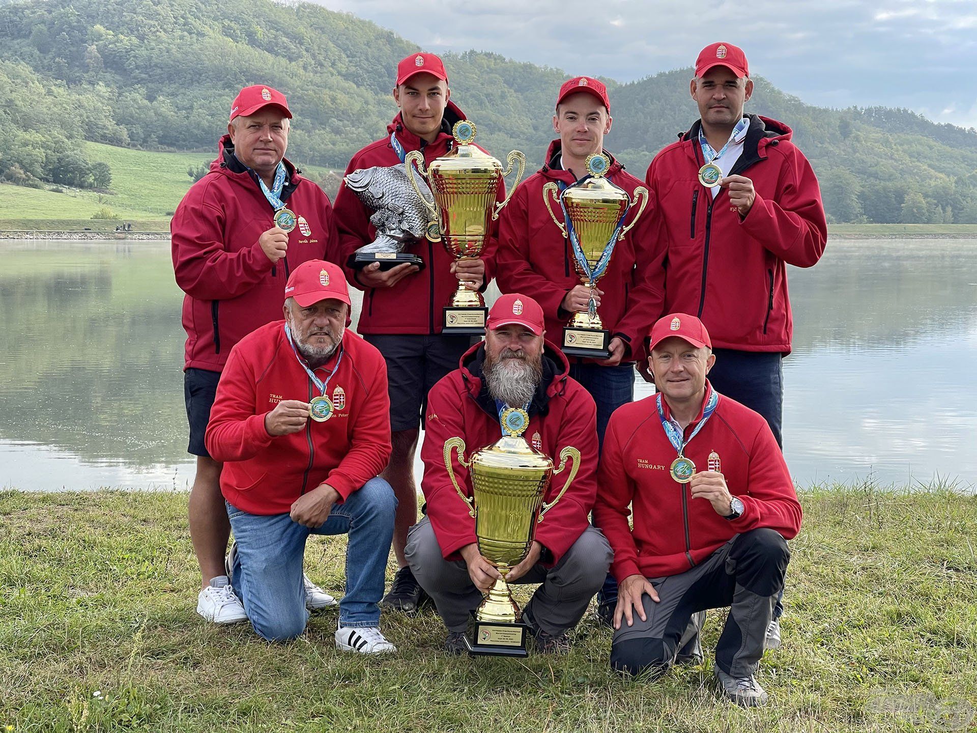 Jelen pillanatban a világon három embernek van finomszerelékes feeder, valamint method feeder szakágban is csapat-világbajnoki érme. Döme Gábornak, Polyák Csabának és nekem! Hihetetlen büszke vagyok erre (is)