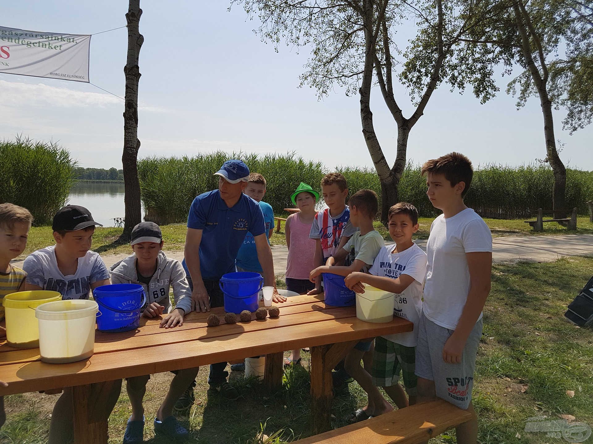 … majd az etetőanyagok összeállításával, bekeverésével folytattuk