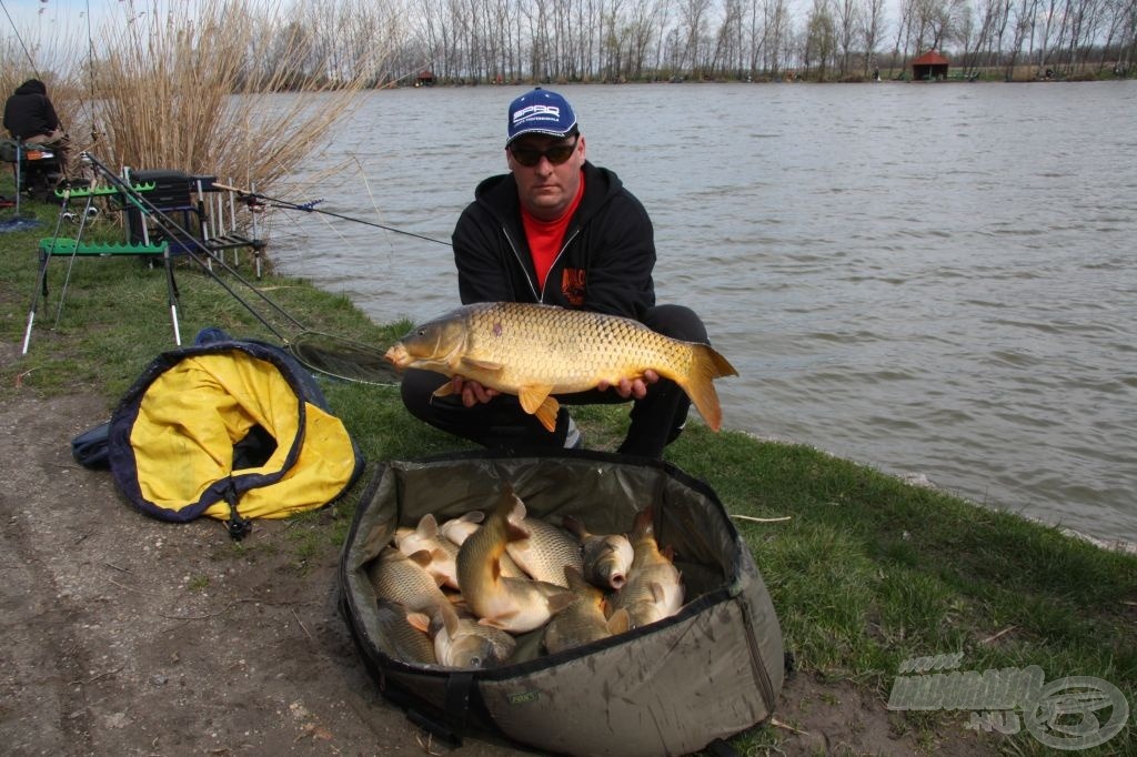 Gombási Zoltán 33 kg feletti zsákmánnyal a szomszéd helyről