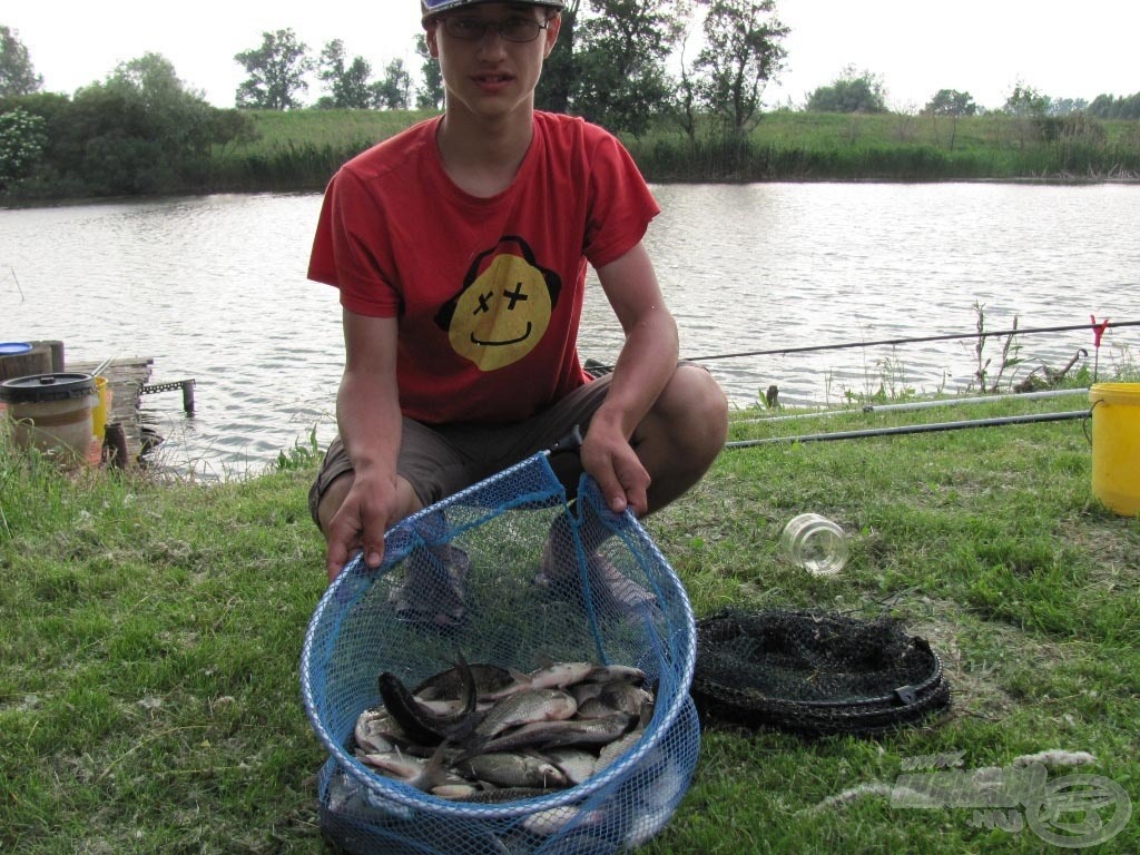 A nap termése bő 6-7 kg vegyes keszeg és kárász