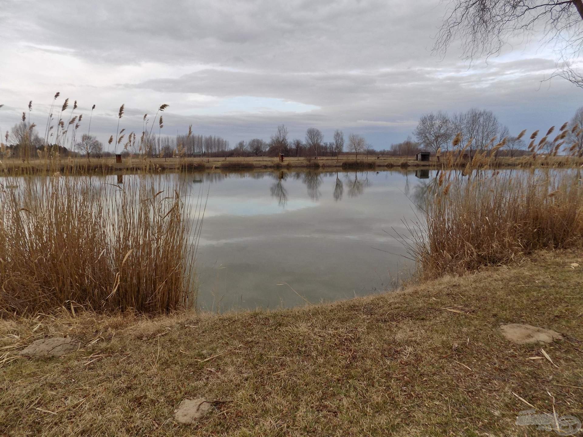 Ilyen panorámával fogadott a horgászhelyem, nagy dobásokra itt nem volt szükség