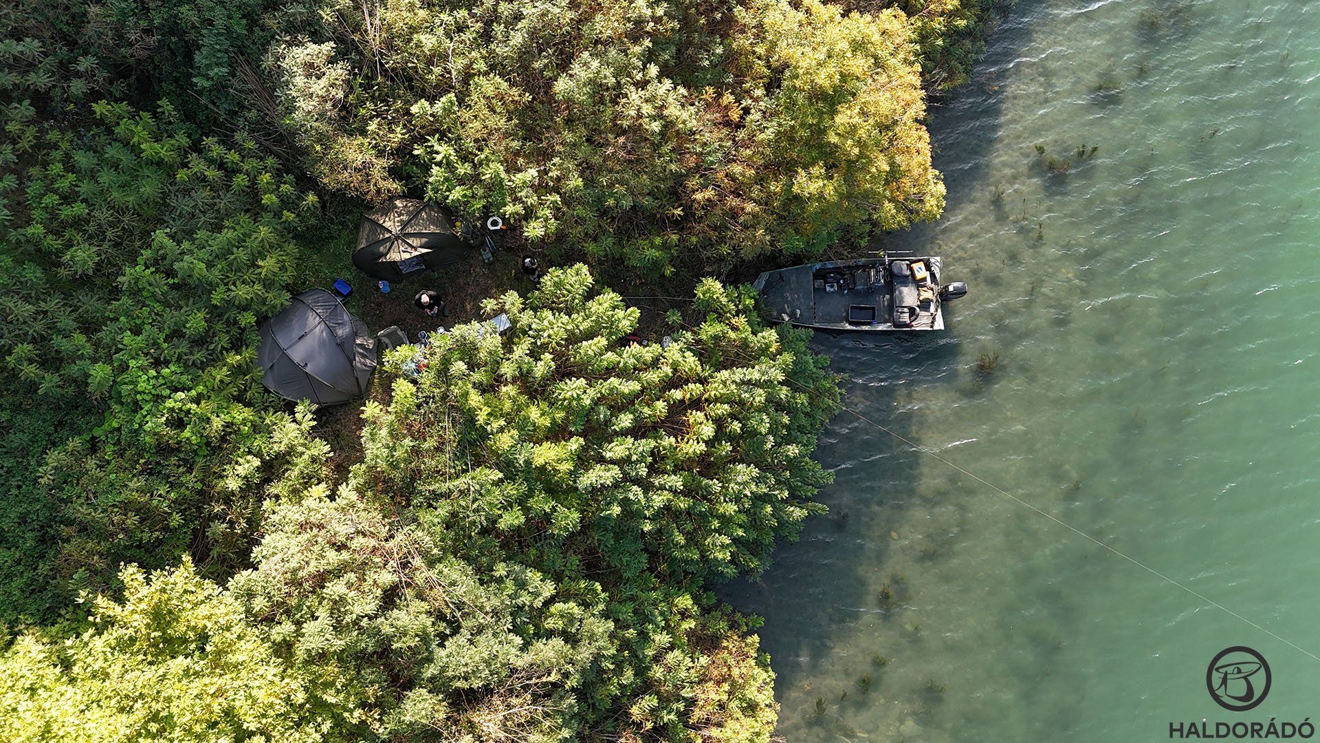 Táborhelyünk a Rhone dzsungelben