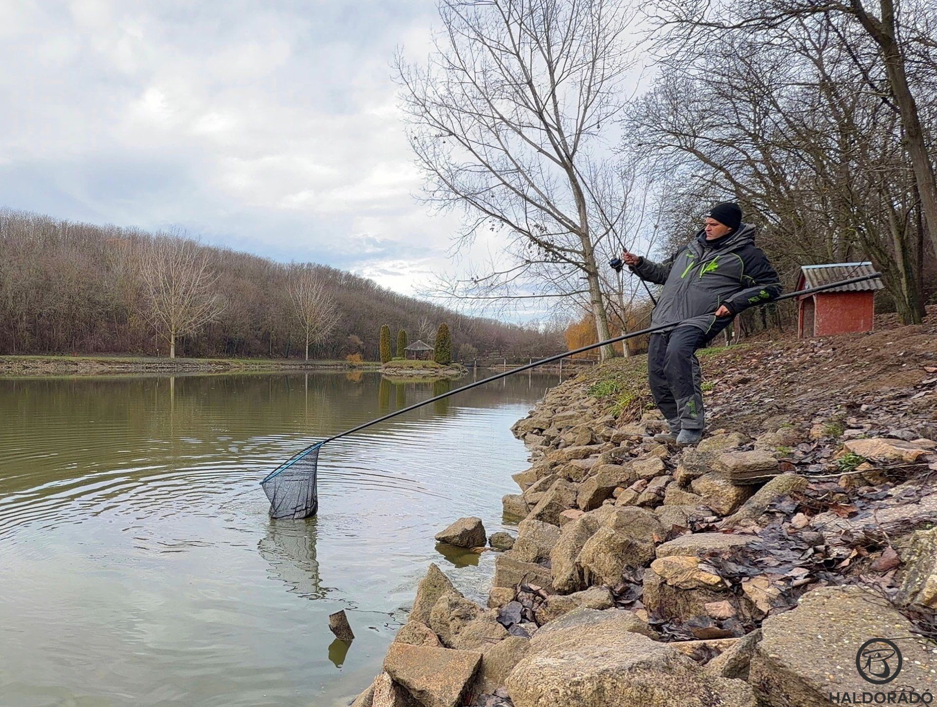 A téli horgászat is nagyon szórakoztató lehet, ha megfelelő technikával állunk neki
