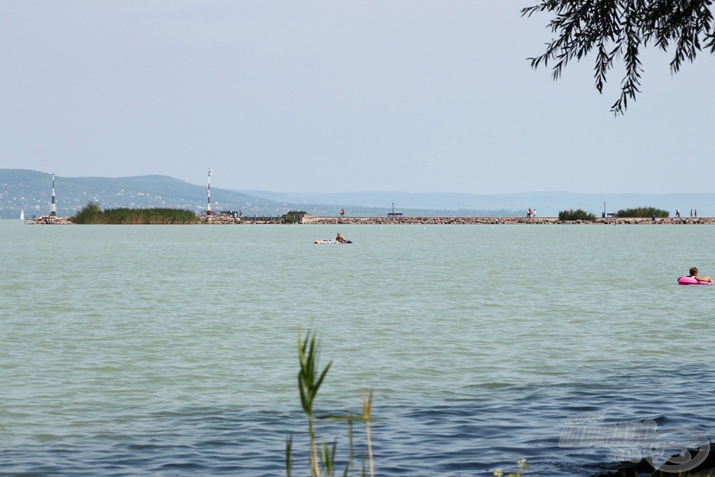 A szélcsendes idő inkább a strandolóknak kedvezett, mintsem a halfogásnak