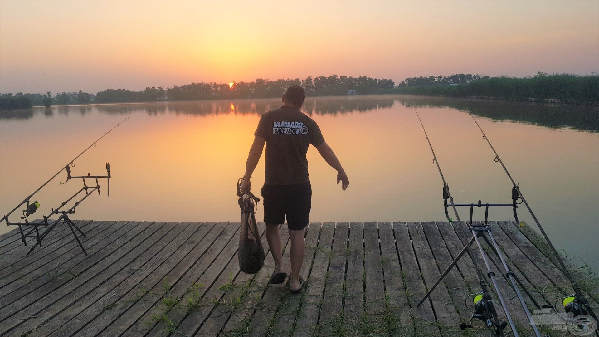 Reggel 5 órakor, már jött fel a nap és 24 fokot jelzett a hőmérő