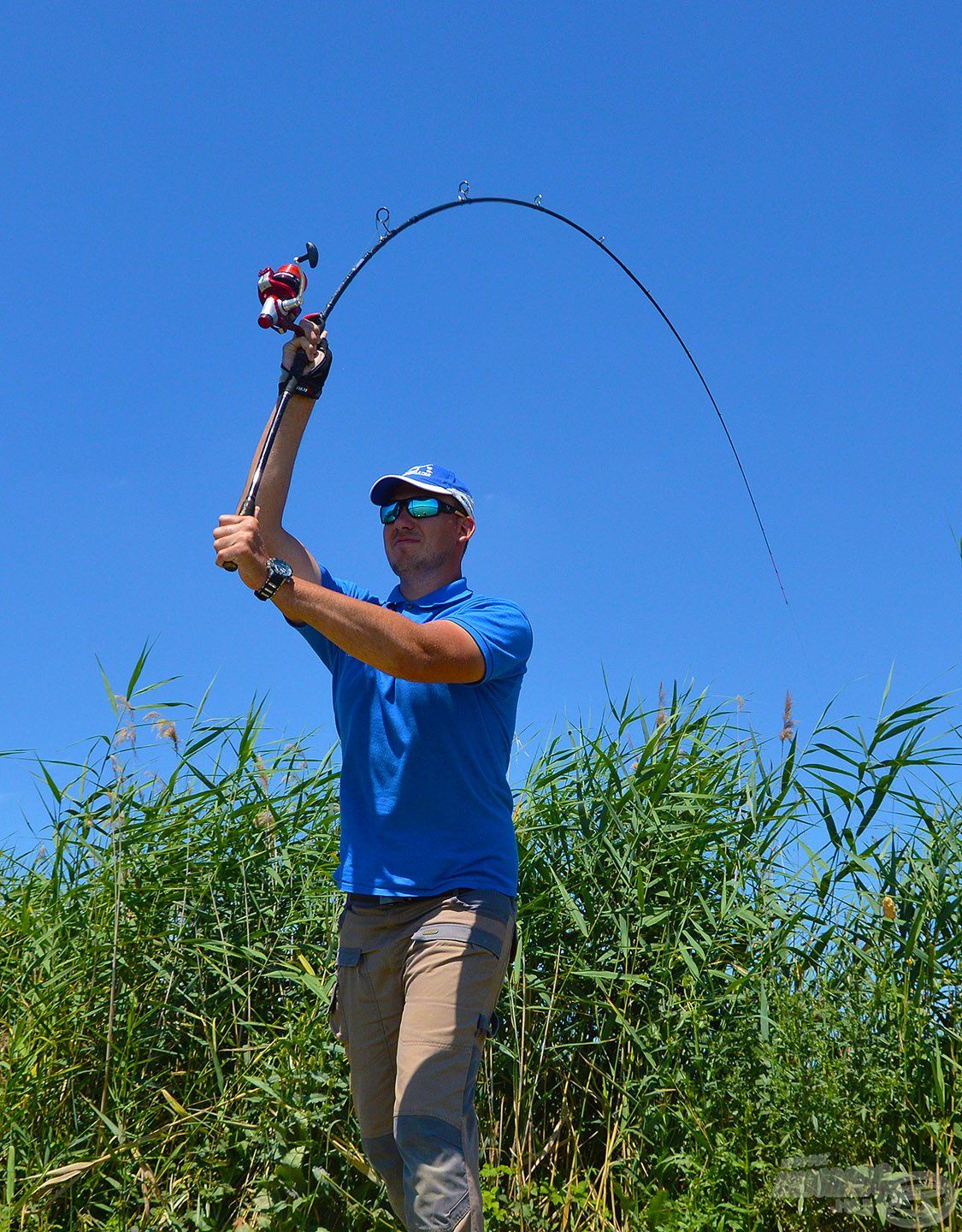 Repülhet az első dobás! A Master Carp Pro LC felszerelés ez etetés precíz horgászatában és a kereső távdobásban egyaránt nagy segítségemre volt