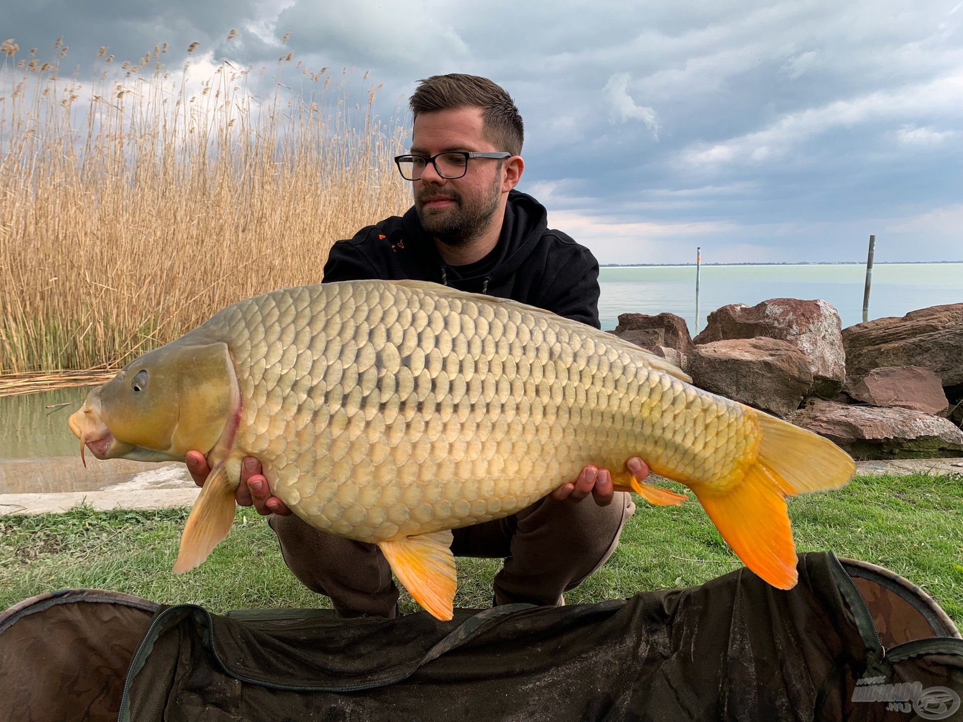 A táska aljában találtam pár kiló Big Fish bojlit, és nálam is beindultak a darabosabb halak. Megérte váltani!