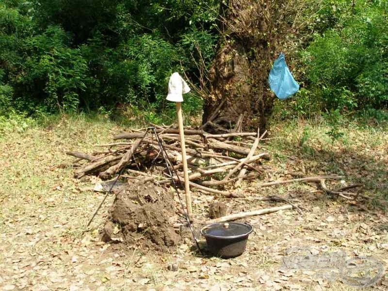 A napon próbáltuk szárítani a tüzelőt