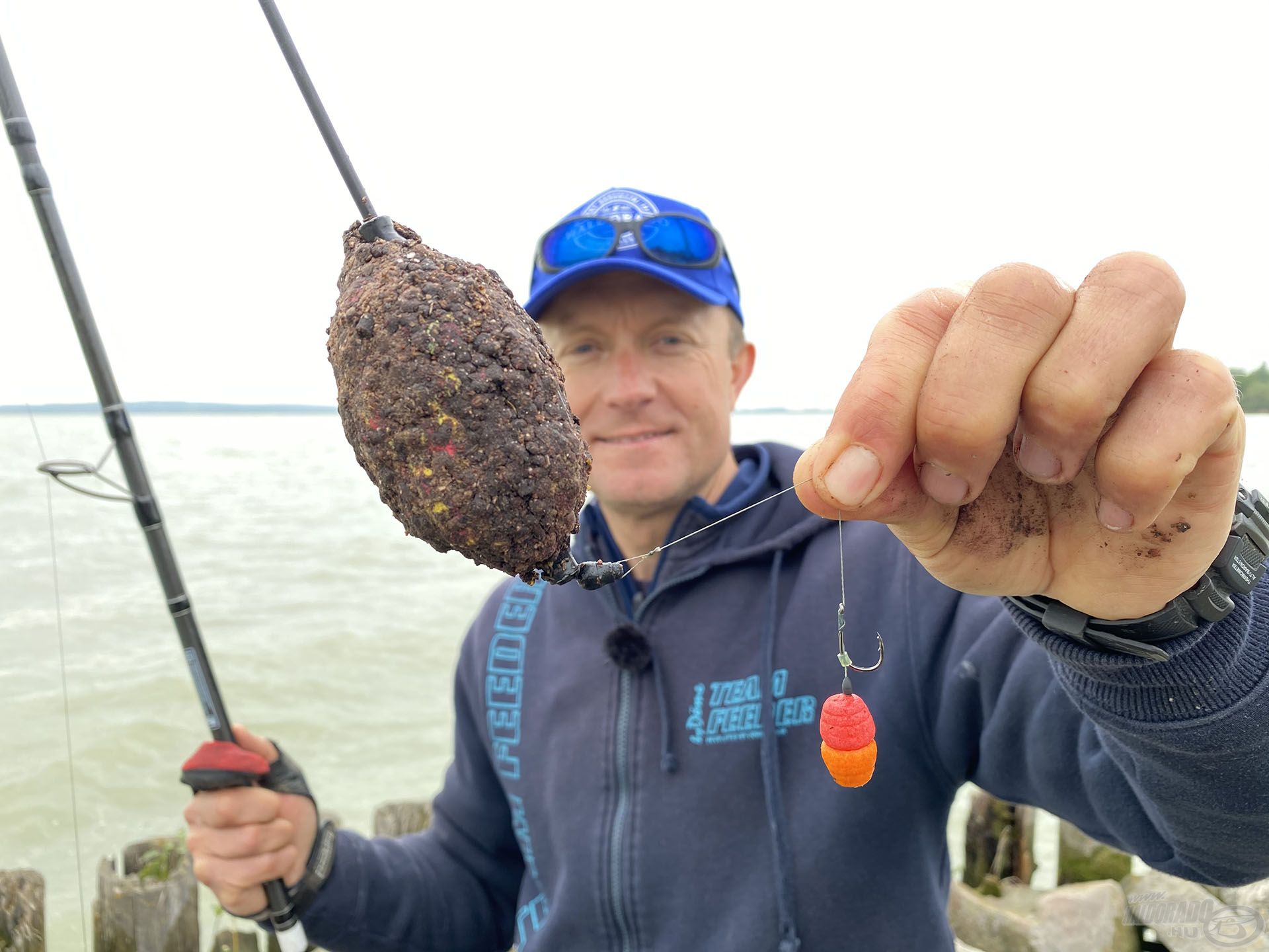 Ez az etetőanyag került a Pellet Feeder kosárba. Próbálkoztam Method Feeder kosárral is, de nem igazán volt eredményes. Úgy tűnt, hogy az abban található kajamennyiség a hullámzó, erőteljesen áramló vízben kevés volt a halaknak. Vagy a fene tudja… Egy biztos, szinte minden halamat ezzel a végszerelékkel fogtam itt!