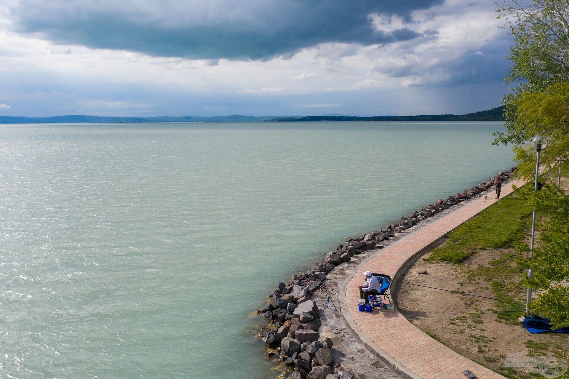 A Gumirádli szabadstrandon horgásztam, amely a környék egyik legnépszerűbb horgászhelye