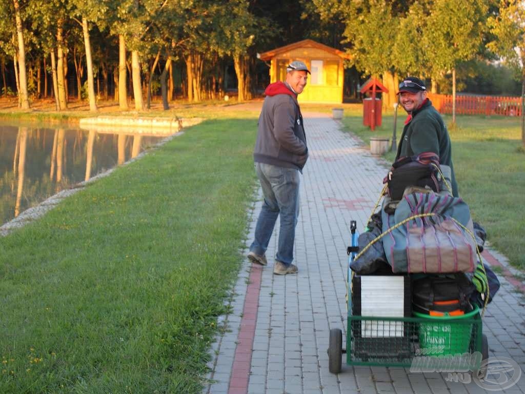 Munkamegosztás - a rutinosak előre sem hozták a felszerelésüket…