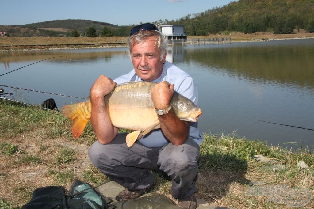 Názár Pál kilenc kiló feletti halával