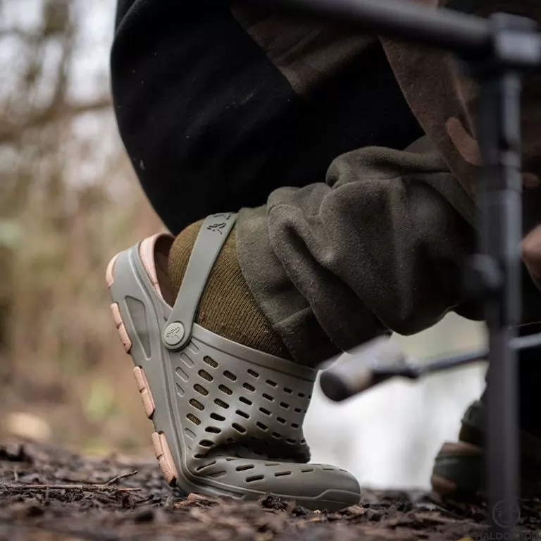 FOX Clogs Khaki papucs 41 / 2