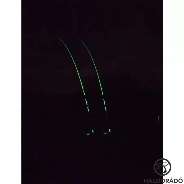 MAD CAT UV Series Deluxe 3,20 m harcsázó horgászbot / 8