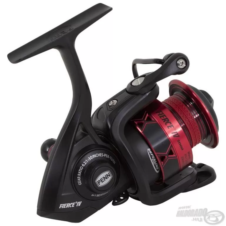 PENN Fierce IV Spinning 2500 / 3