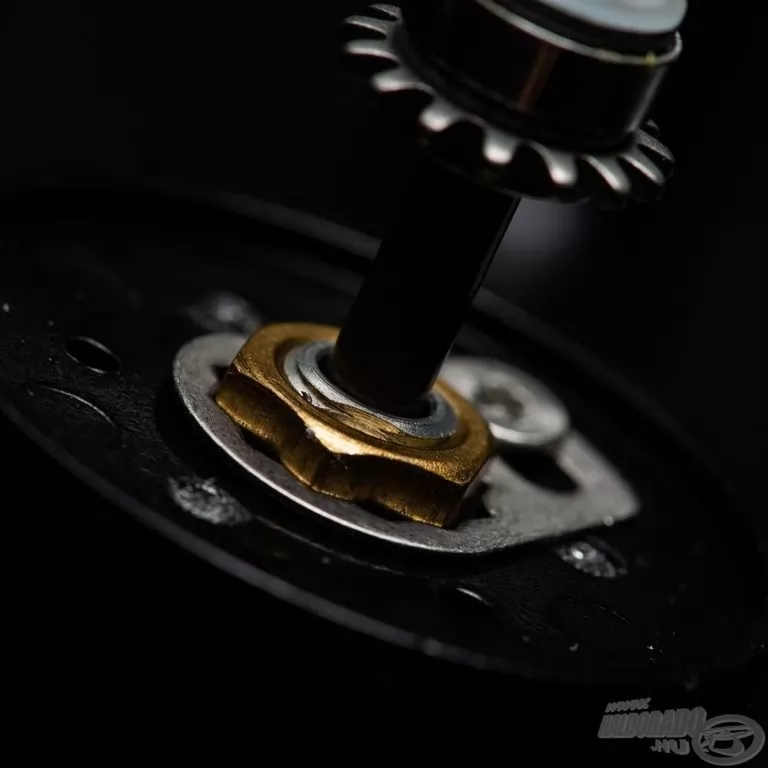 SAVAGE GEAR SGS8 14000 FD / 7