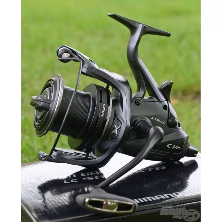 SHIMANO Medium Baitrunner CI4 5500 XTB LC orsó  / 8